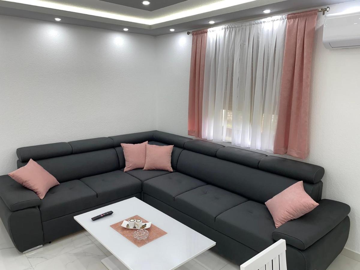 Apartman Jovana Bileća エクステリア 写真