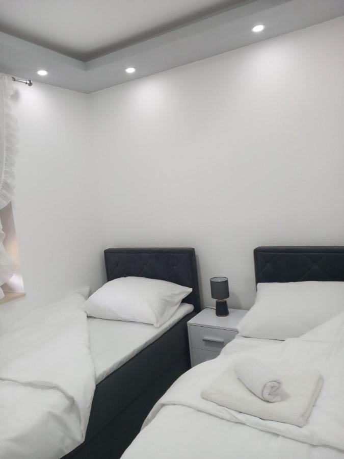 Apartman Jovana Bileća エクステリア 写真